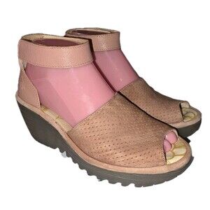 FLY LONDON YAKE Sz 6.5/7 Peach Leather Ankle Strap Logo Wedge Heel Boho Sandals